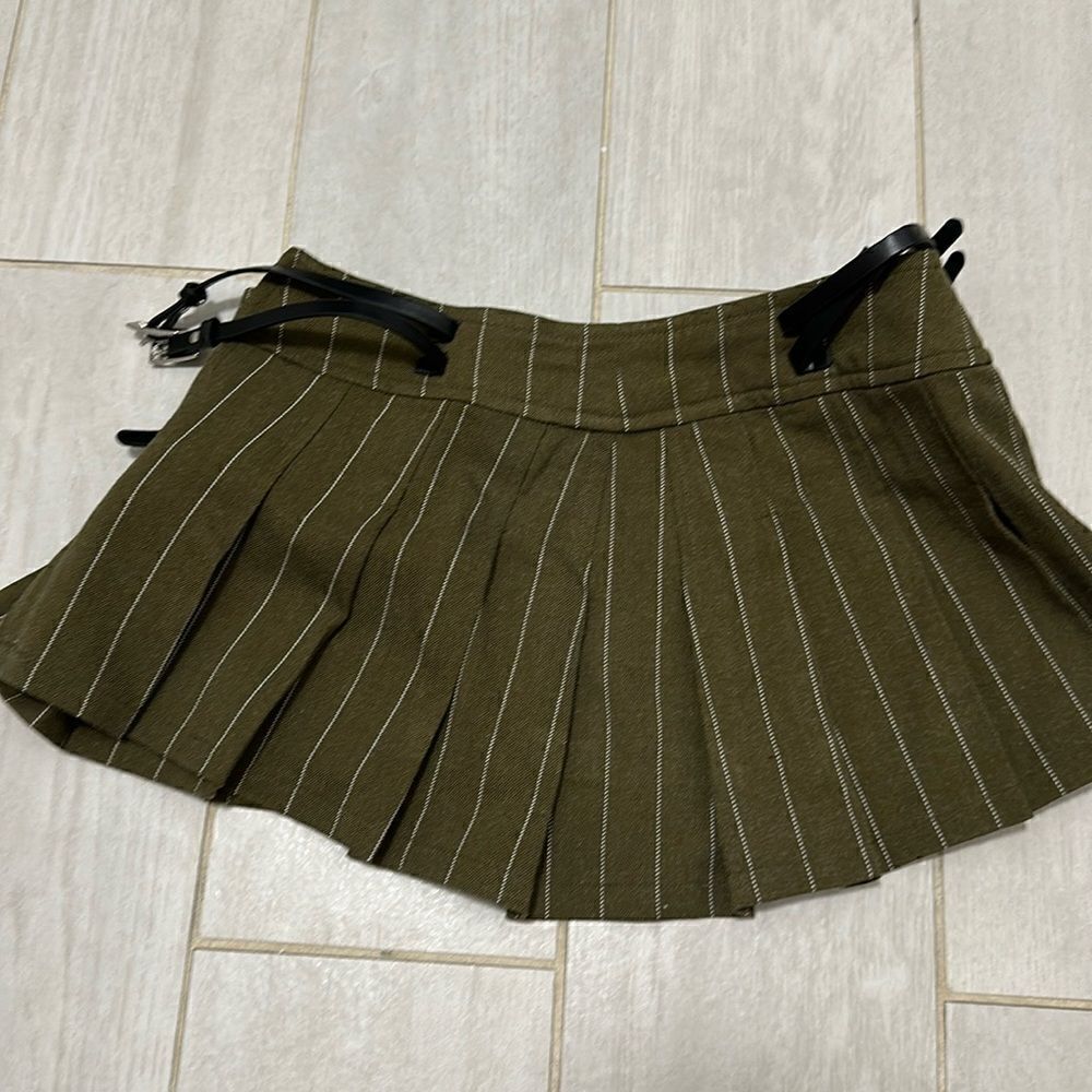 New Miaou XS Pleated skirt - Picture 2 of 4